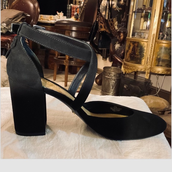 NEW Ralph Lauren - Fana Black Criss Cross Strap Suede Block Heels Size 8.5 B - Picture 3 of 10